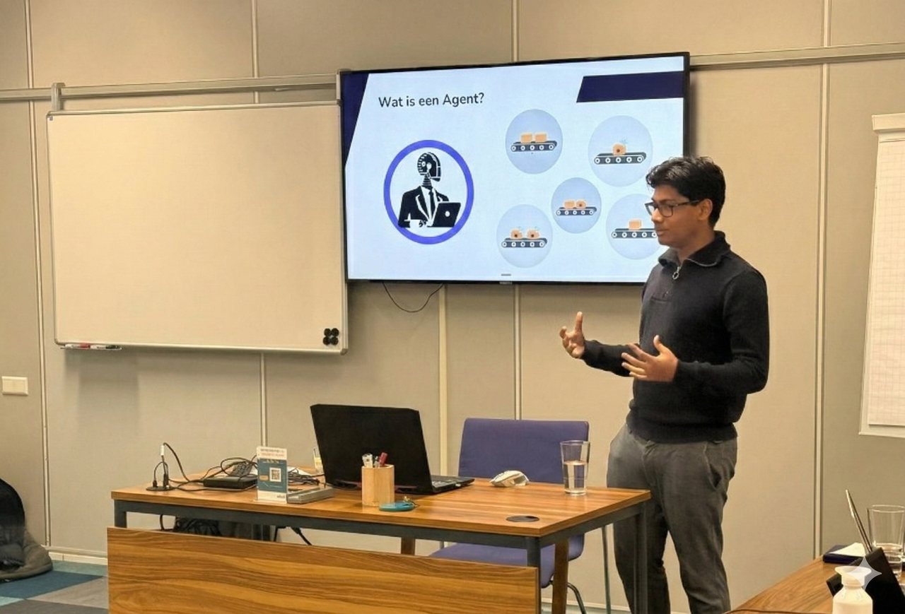 Fahim Rohmon geeft een workshop over AI-agents